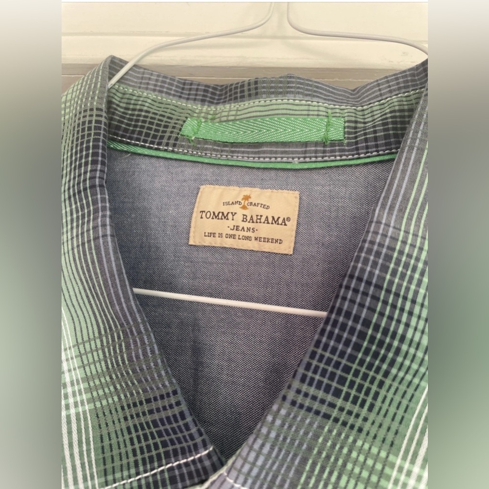 Vintage Tommy Bahama Navy And Green Button Down Shirt Size XXL - Picture 2 of 4